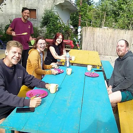 Pinegroove Hostel Vlora Exteriör bild
