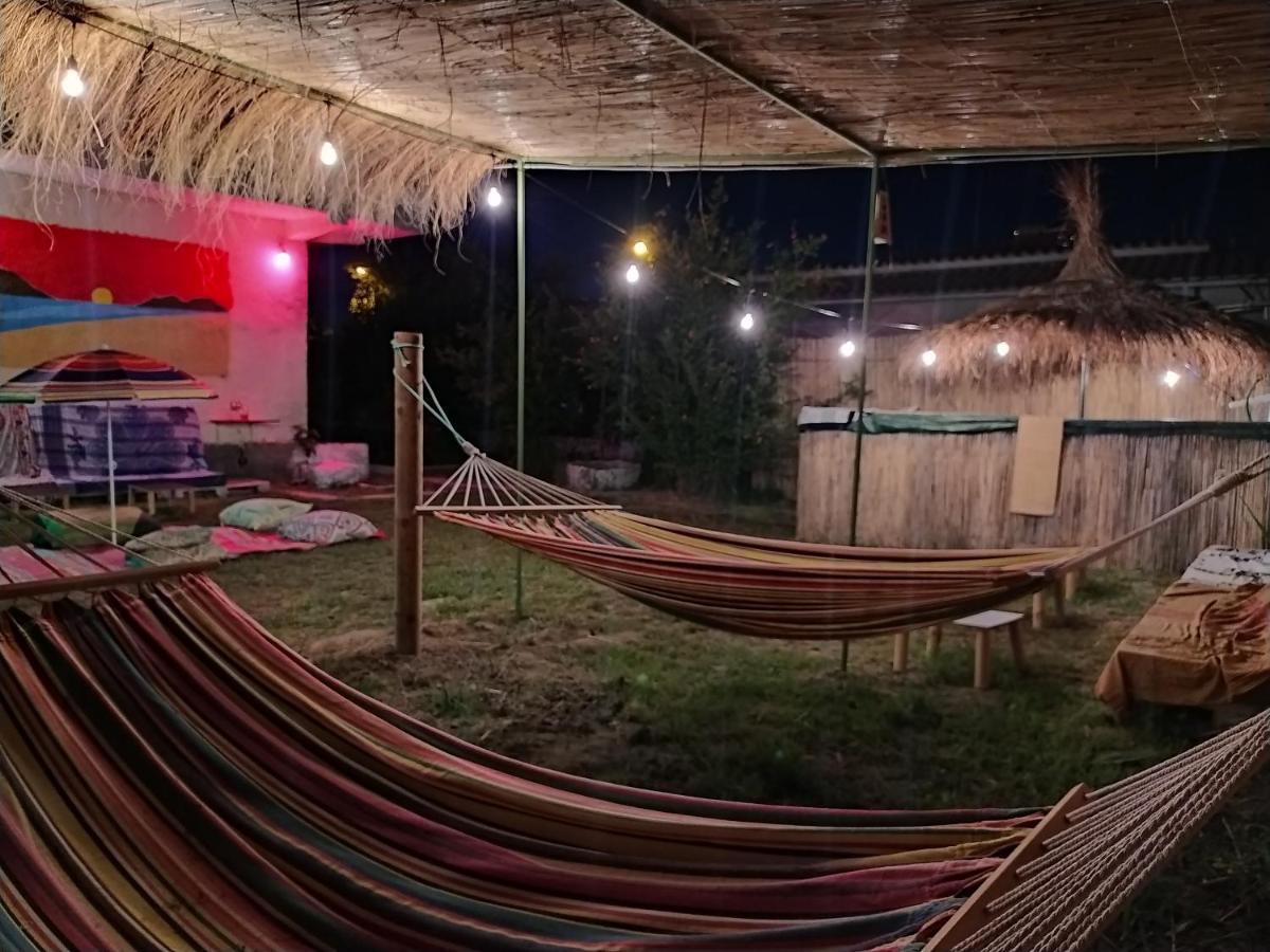 Pinegroove Hostel Vlora Exteriör bild