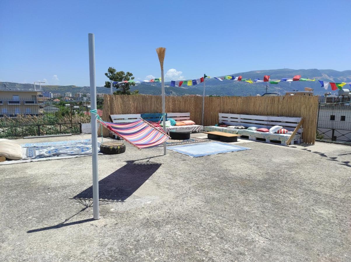 Pinegroove Hostel Vlora Exteriör bild